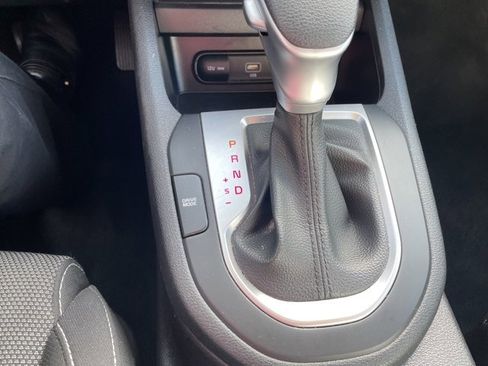 Used 2023 Kia Forte LXS image 27