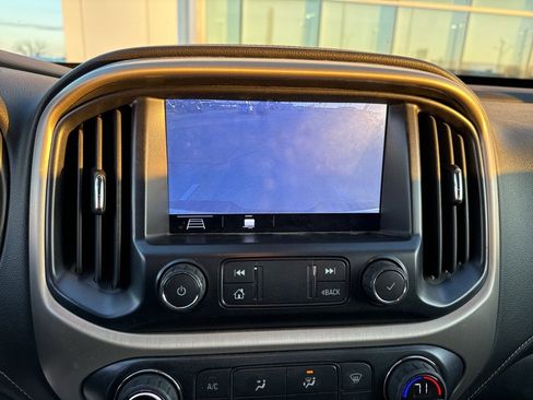 Used 2019 GMC Canyon Denali image 12