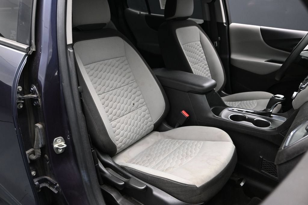 Used 2018 Chevrolet Equinox LS FWD image 14