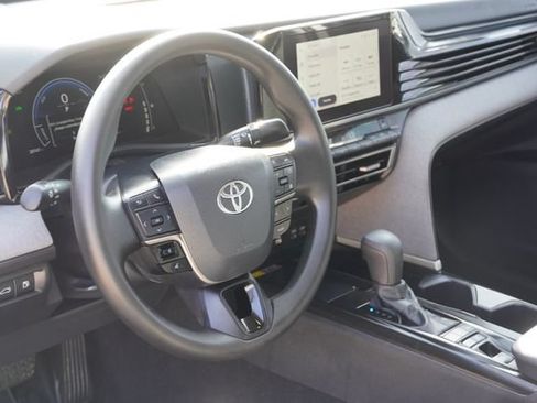 Used 2026 Toyota Camry LE w/ Convenience Package FWD image 27