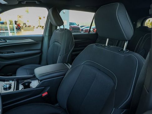 New 2026 Jeep Grand Cherokee L Laredo image 15