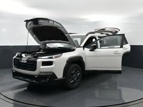 Used 2026 Subaru Outback Premium image 36