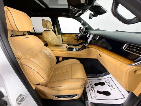 Used 2022 Jeep Grand Wagoneer Series III image 33