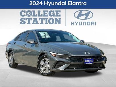 Used 2024 Hyundai Elantra SE
