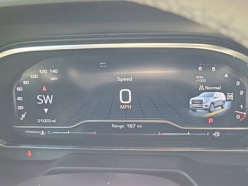 Used 2024 GMC Yukon SLT w/ SLT Premium Package image 29