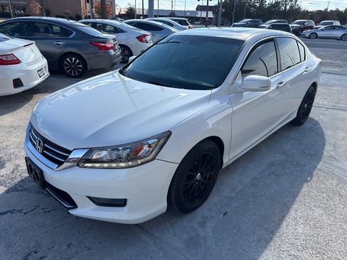 Used 2014 Honda Accord Touring image 1