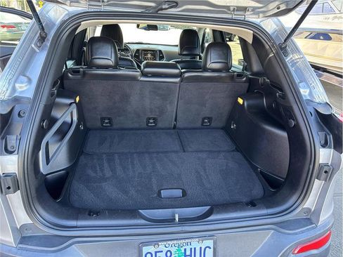 Used 2016 Jeep Cherokee Limited image 17