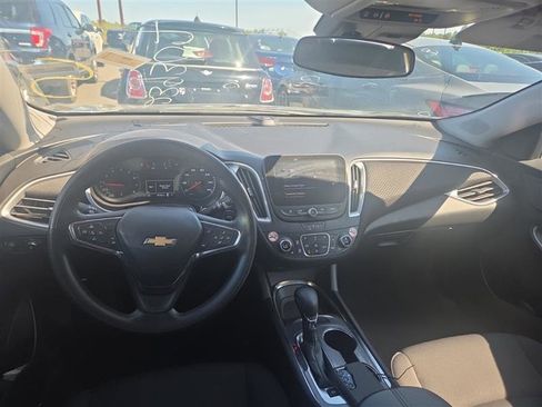 Used 2023 Chevrolet Malibu LT FWD image 5