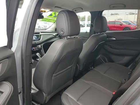 Used 2022 Buick Encore GX Preferred w/ Sport Touring Package image 27