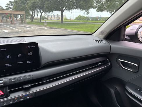 Used 2025 Kia K4 FWD image 30