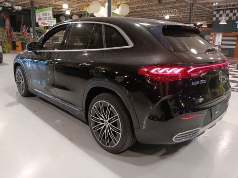 Certified 2023 Mercedes-Benz EQE 500 4MATIC SUV w/ Pinnacle Trim Package image 8