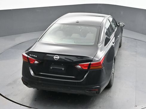 Used 2025 Nissan Altima 2.5 SV FWD image 33