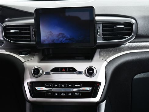 Used 2023 Ford Explorer Timberline w/ Timberline Technology Package image 9