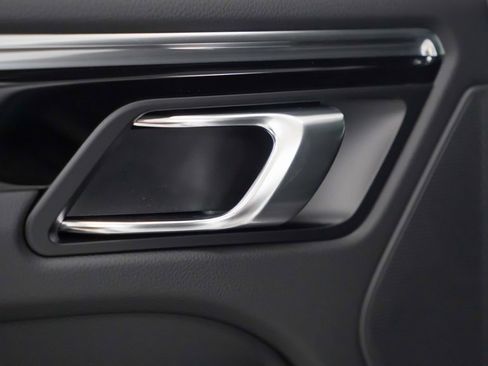 New 2026 Porsche Macan S image 15