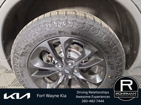 Used 2021 Dodge Durango GT w/ Blacktop Package AWD/4WD image 12
