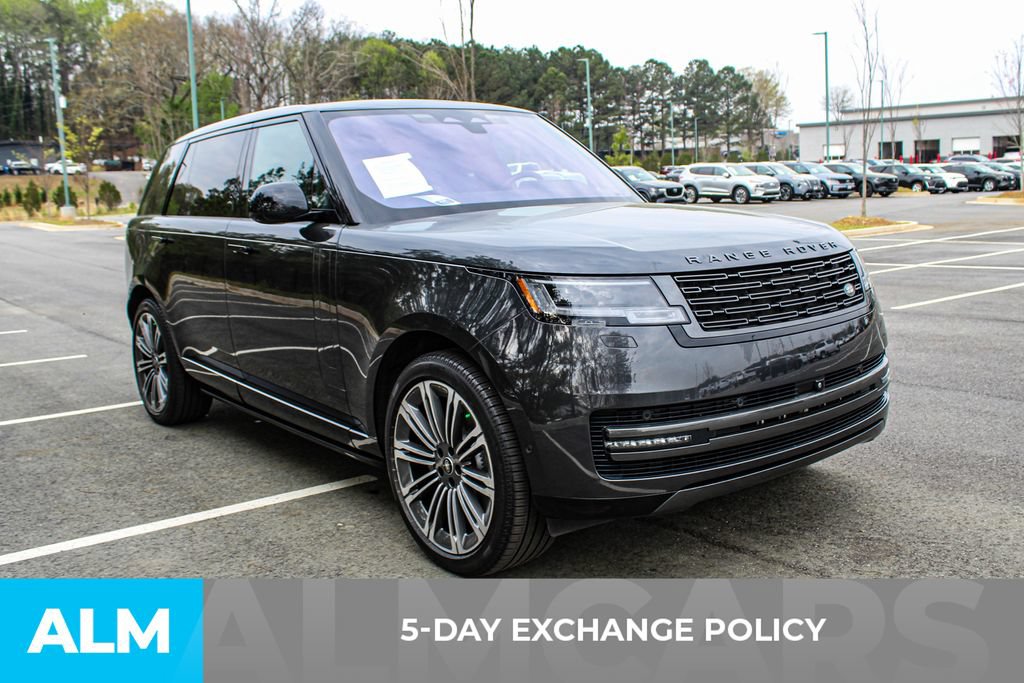 Used 2023 Land Rover Range Rover Long Wheelbase SE AWD/4WD image 3