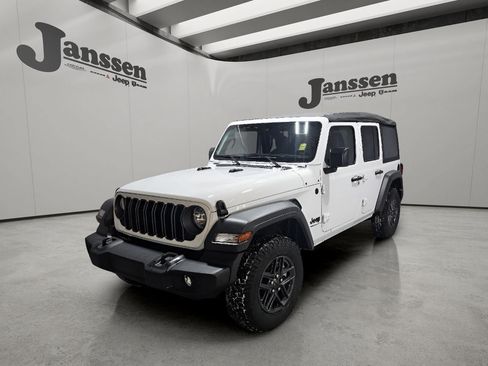 Used 2025 Jeep Wrangler Unlimited Sport AWD/4WD image 7