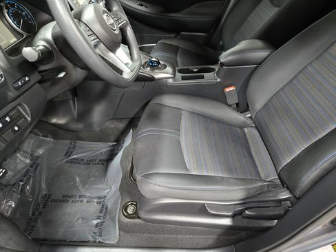 Used 2023 Nissan Leaf S FWD image 9