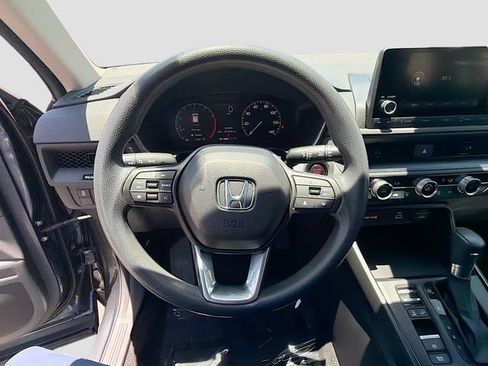 Used 2024 Honda CR-V LX image 11