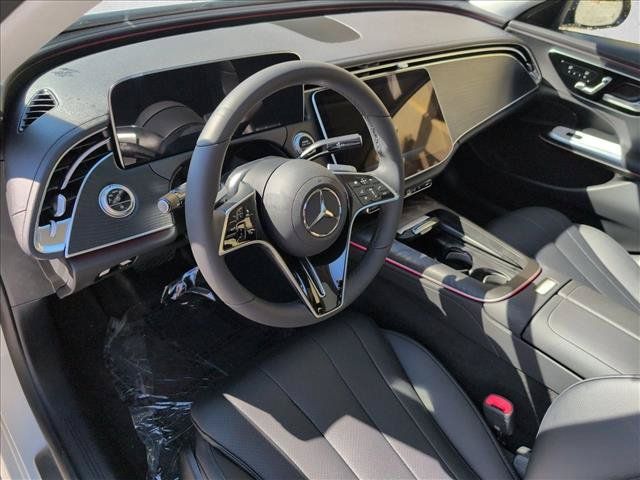 Used 2026 Mercedes-Benz E 350 4MATIC Sedan image 3