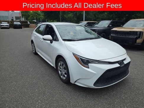 Used 2021 Toyota Corolla LE FWD image 1