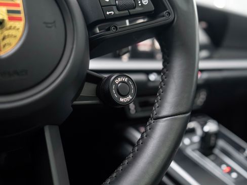 Used 2020 Porsche 911 Carrera 4S image 25