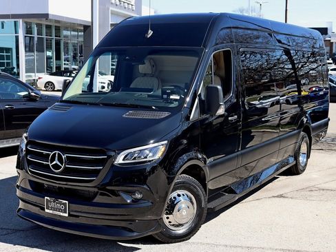 Used 2024 Mercedes-Benz Sprinter 3500 image 6