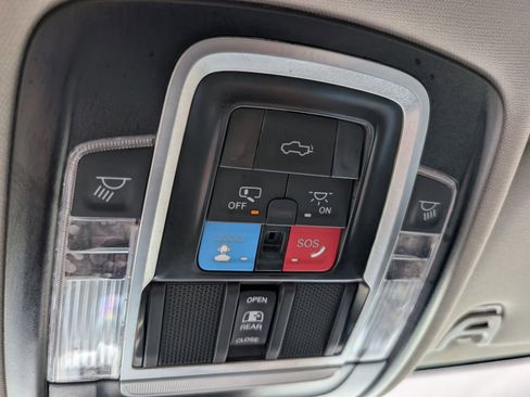 Used 2024 RAM 2500 Laramie w/ Safety Group AWD/4WD image 33