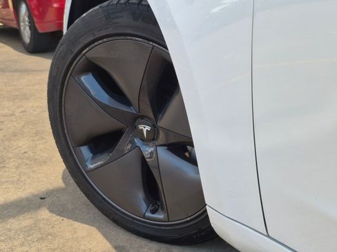 Used 2019 Tesla Model 3 Standard Range RWD image 17