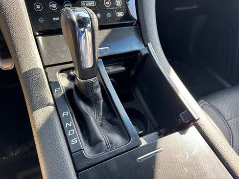 Used 2018 Ford Taurus SHO w/ Driver Assist Package image 21