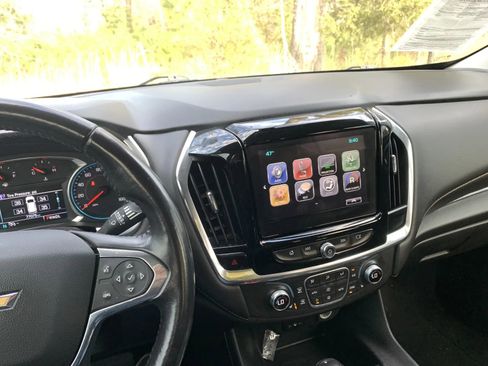 Used 2019 Chevrolet Traverse LT image 12