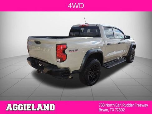 Used 2024 Chevrolet Colorado Trail Boss w/ Advanced Trailering Package AWD/4WD image 4