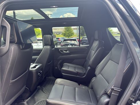 Used 2023 Chevrolet Tahoe Premier w/ Advanced Technology Package AWD/4WD image 10