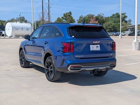 Used 2023 Kia Sorento SX AWD/4WD image 4