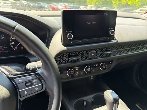 Certified 2025 Honda HR-V Sport image 23