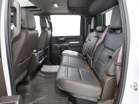 Used 2020 GMC Sierra 2500 Denali w/ Denali Ultimate Package AWD/4WD image 38