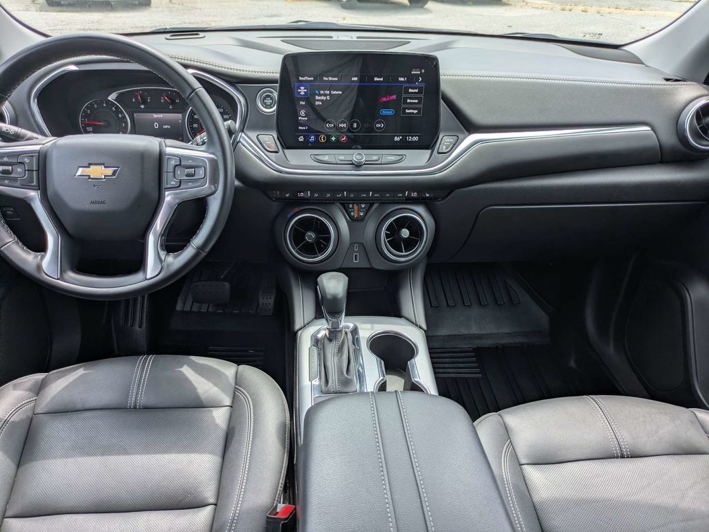 Used 2024 Chevrolet Blazer LT w/ Midnight/Sport Edition FWD image 16