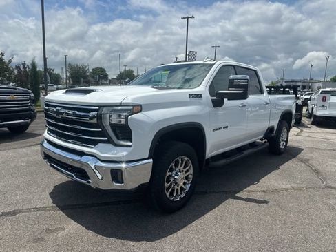 New 2026 Chevrolet Silverado 2500 LTZ w/ LTZ Plus Package AWD/4WD image 7