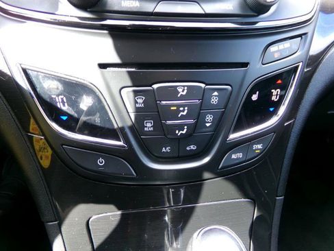 Used 2015 Buick Regal AWD image 23