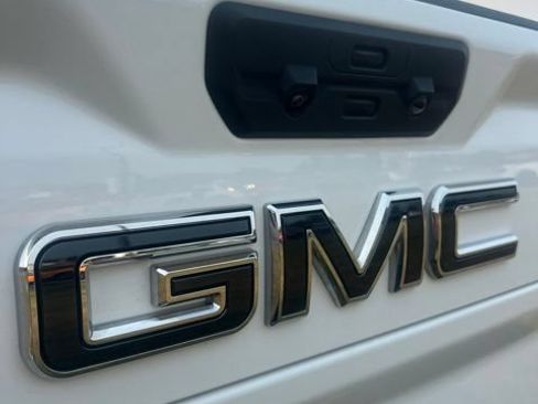 Used 2025 GMC Sierra 2500 Denali Ultimate AWD/4WD image 13