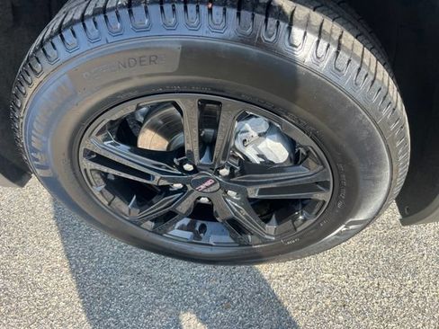Used 2022 GMC Terrain AT4 w/ Infotainment Package II AWD/4WD image 3