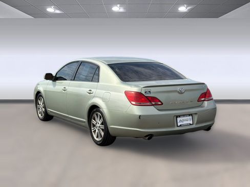 Used 2006 Toyota Avalon Limited FWD image 3