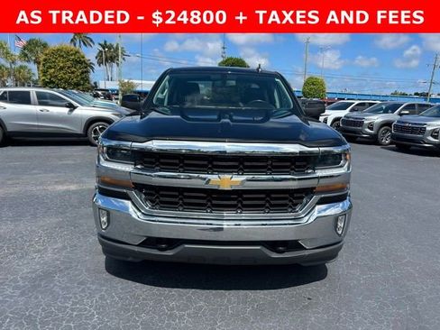 Used 2018 Chevrolet Silverado 1500 LT w/ All Star Edition AWD/4WD image 2
