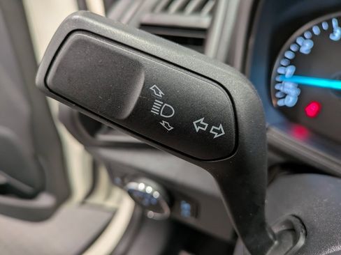 Used 2021 Ford EcoSport SE w/ SE Convenience Package image 17