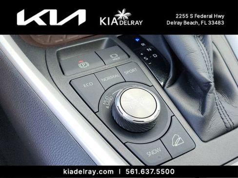 Used 2021 Toyota RAV4 Limited AWD/4WD image 26