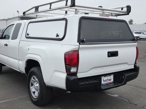 Used 2023 Toyota Tacoma SR image 11