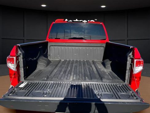 Used 2023 Nissan Titan S w/ S Utility Package image 28