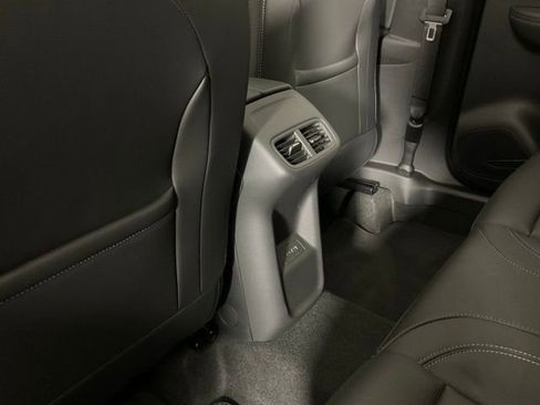 Used 2024 Buick Envision Preferred image 18