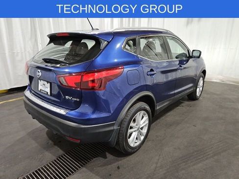 Used 2018 Nissan Rogue Sport SV w/ SV Technology Package image 3