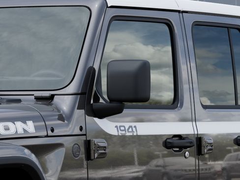 New 2026 Jeep Wrangler Unlimited Sahara w/ Whitecap Package AWD/4WD image 41